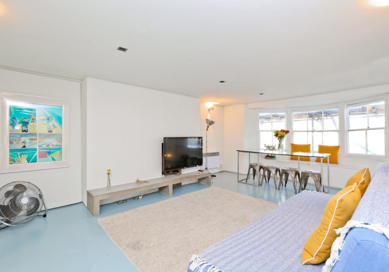 Central Apartment Bedford Loft Γουόρδινγκ Εξωτερικό φωτογραφία